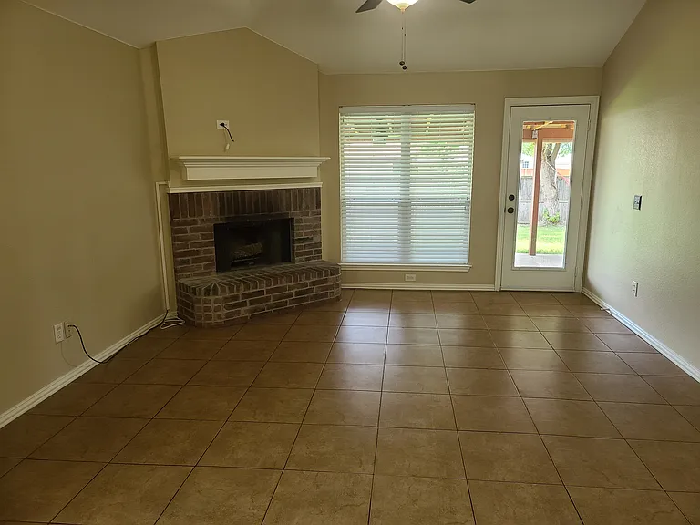 305 Lake Wichita Dr — Photo 17