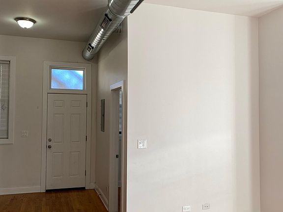4th image of 2559 W North Ave