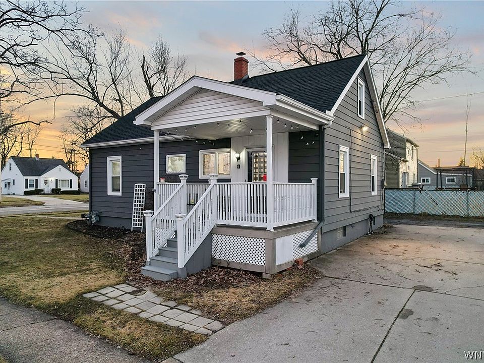 1st image of 716 Brighton Rd