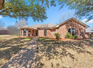 108 Whispering Meadows Dr, Hewitt, TX 76643