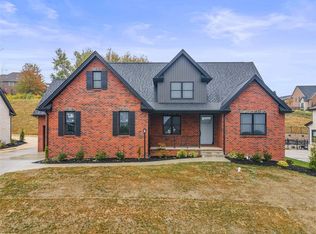 1037 Skyline Dr, Canonsburg, PA 15317