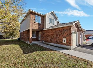 1556 Tonilee Dr, Ottawa, ON K1J 1C1