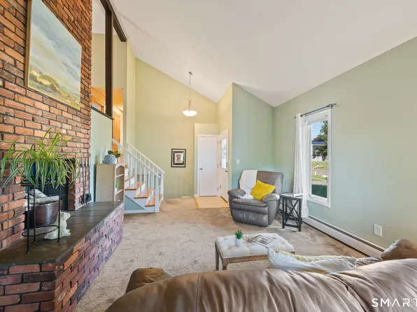 31 Oxford Drive, Glastonbury, CT 06033