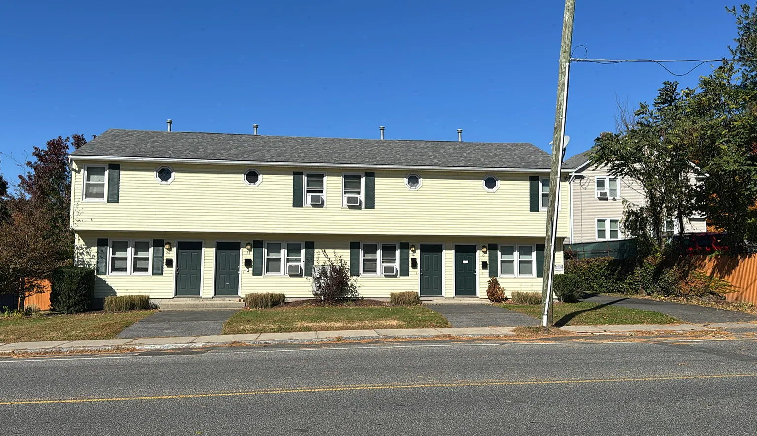 2 bed, 900 sqft, $1,765 — Photo 1