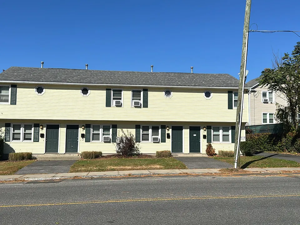 50 River St #56