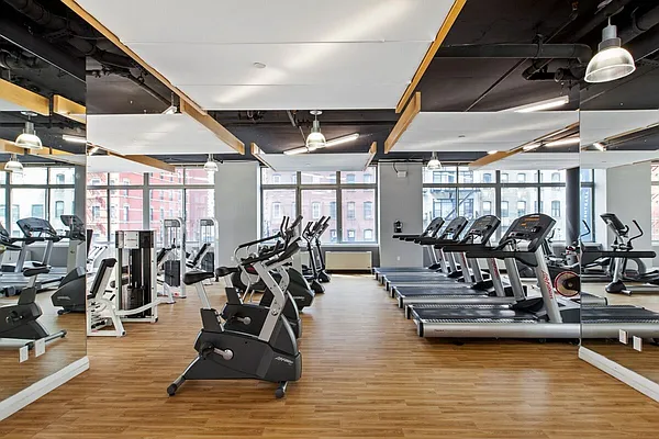 Rented by Greystar | media 10