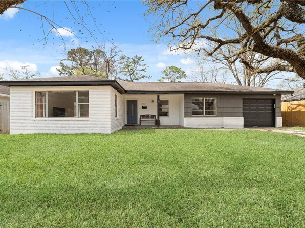1421 Confederate Rd, Houston, TX 77055