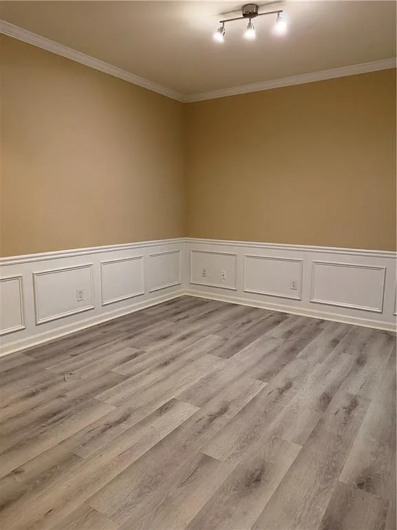 4 bed, 2.5 bath, 1992 sqft, $2,145 — Photo 3
