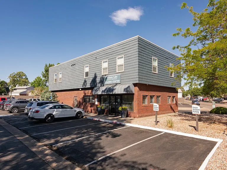 Webster Lake Apartments — Photo 31