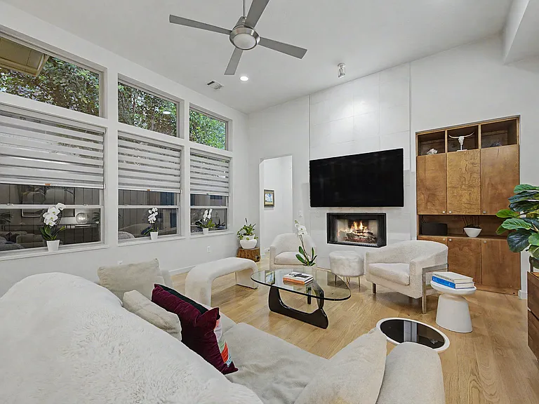 3700 W Beverly Dr — Photo 5