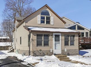5109 N Leeside St, McHenry, IL 60050