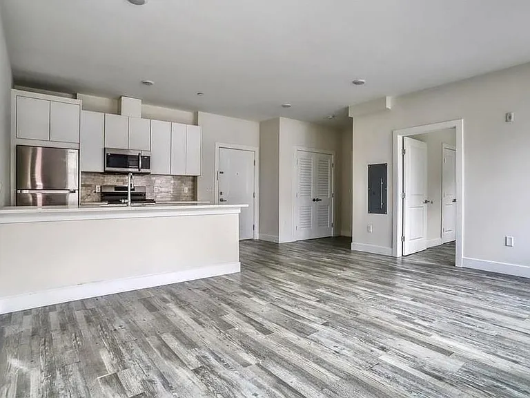 140 Avenue B #204 — Photo 11