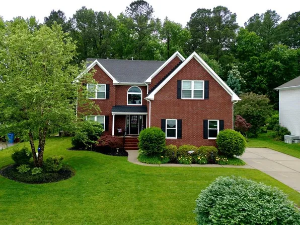 1616 Clearwater Ln, Chesapeake, VA 23322