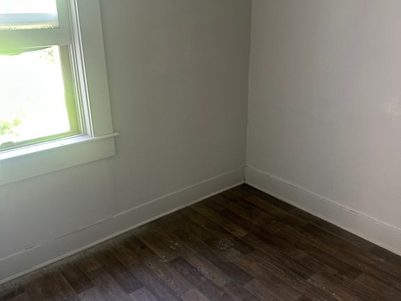 5th image of 483 2nd St