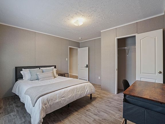 PadMates must bring their own bed linens.