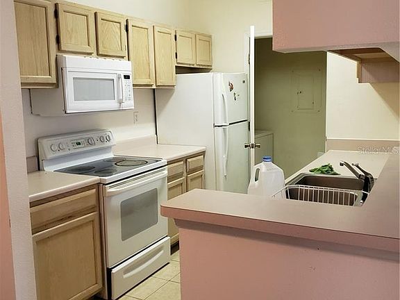 4th image of 5604 Pinnacle Heights Cir APT 301
