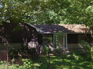 Burbank Ave, Akron, OH 44305