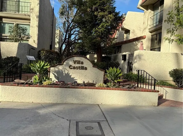 22307 Erwin St, Los Angeles, CA 91367