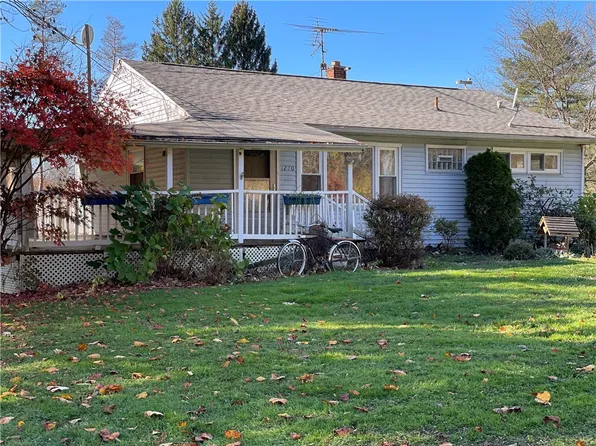 1270 Maple Dr, Hermitage, PA 16148