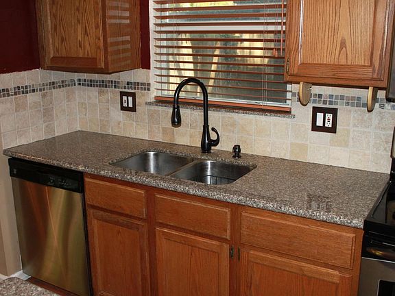 3rd image of 1562 Crabapple Cove Ct N