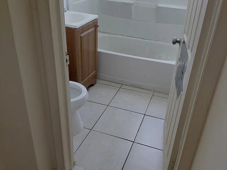1147 Holland St #D — Photo 2