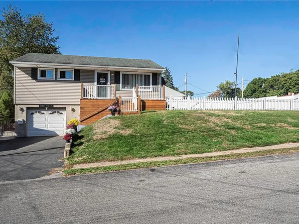 1009 Maine Ave, Aliquippa, PA 15001
