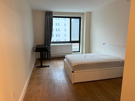 4th image of 25-21 43rd Ave #401
