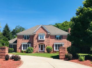 6337 Parkview Rd, Greendale, WI 53129