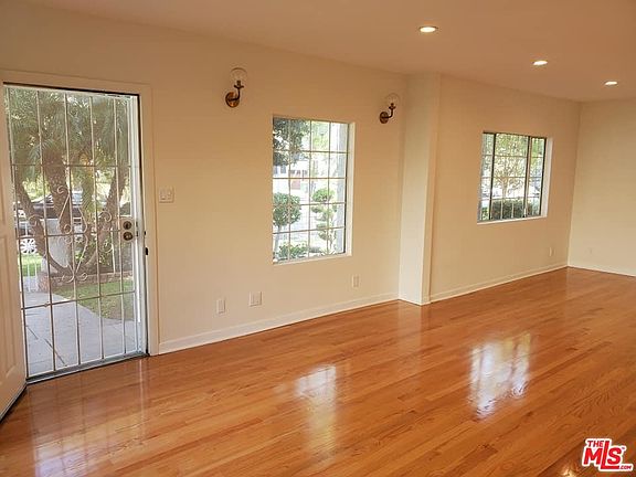 4th image of 1037 S Longwood Ave
