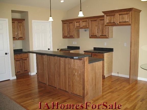Kitchen: Pick your cabinets and flooring