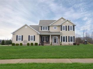 333 Timber Run Dr, Canfield, OH 44406