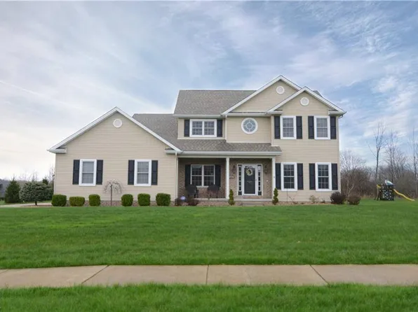 333 Timber Run Dr, Canfield, OH 44406