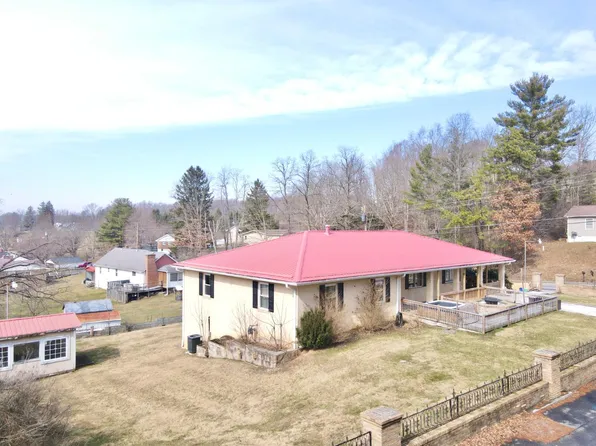 516 Old Oakvale Rd, Princeton, WV 24740