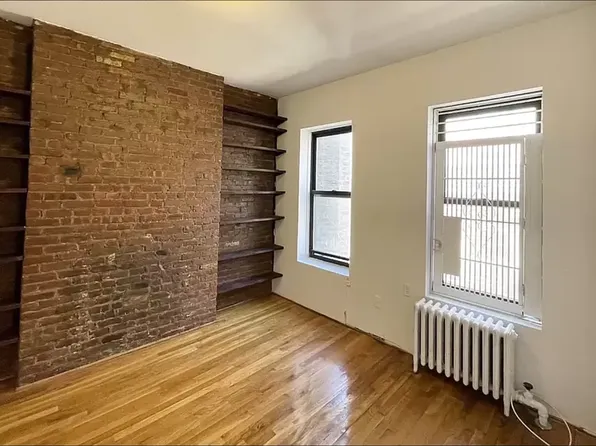 241 W 15th St APT 3re, New York, NY 10011