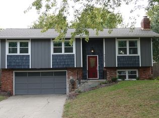 3305 Yellowstone Dr, Lawrence, KS 66047