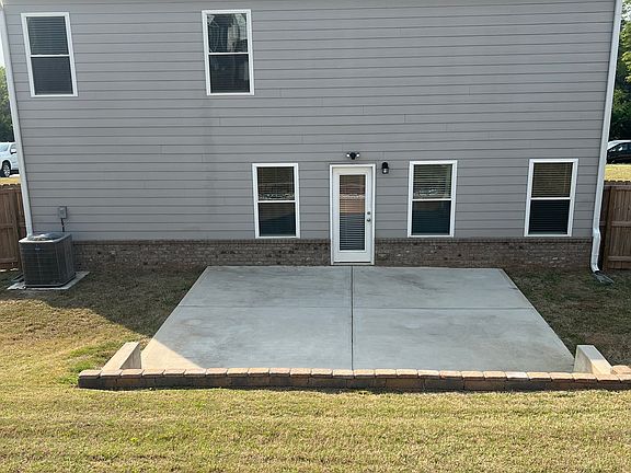2nd image of 627 Overlook Rd