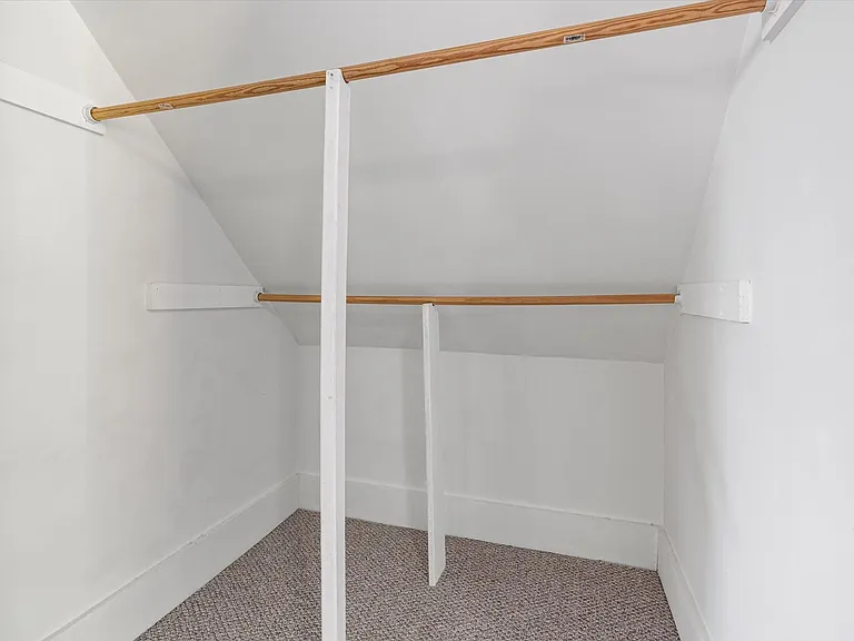 113 Warren St — Photo 22