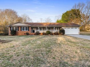 104 Cherokee Rd, Easley, SC 29642