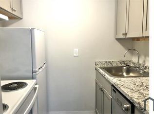 204 Pacific Dr, Hampton, VA 23666