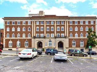 315 N Spruce St APT 304, Winston Salem, NC 27101