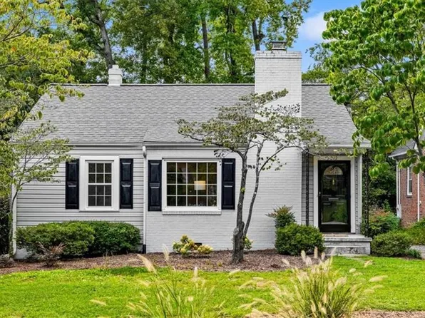 212 Kensington Rd, Greensboro, NC 27403