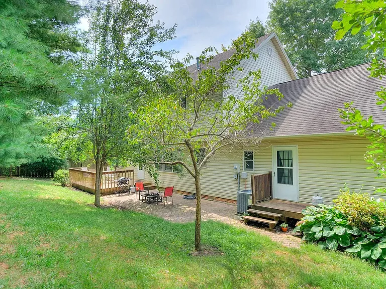 1101 Mourning Dove Dr — Photo 36