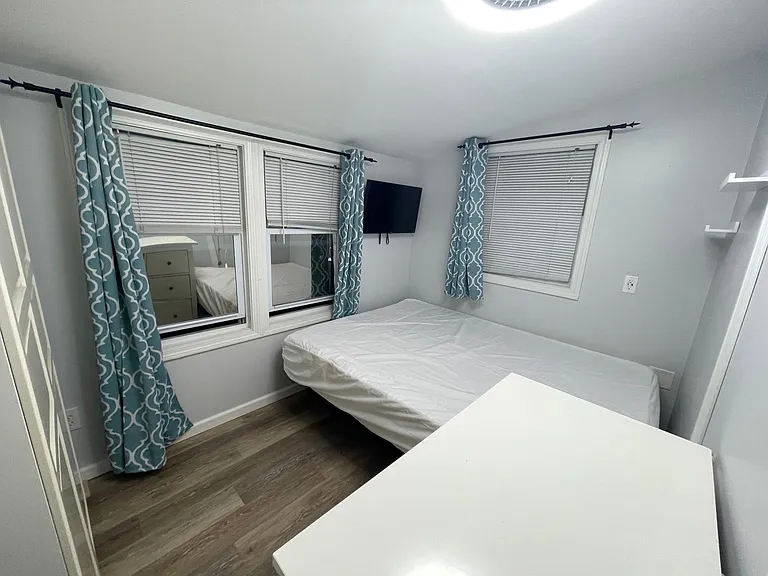 Sleeping room 1.
