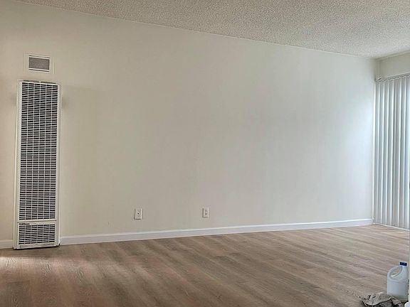 4th image of 501 S Oxford Ave #17