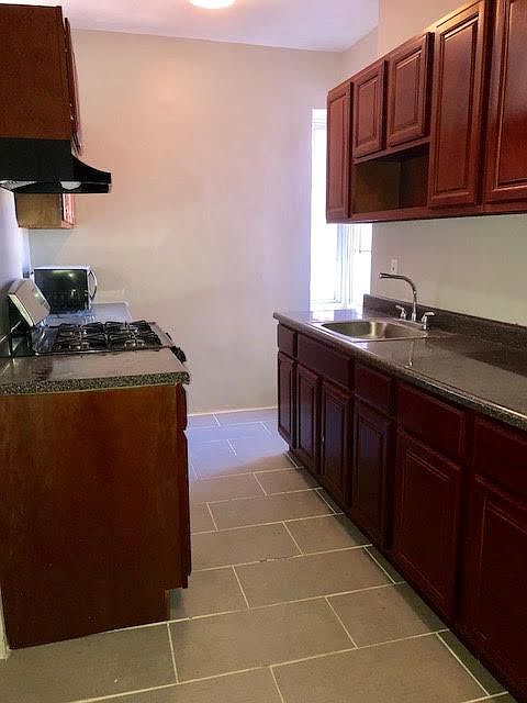 1st image of 297 Lincoln Ave APT 4E
