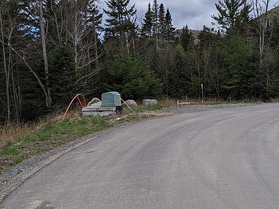 2nd image of 14 Winnies Way #16