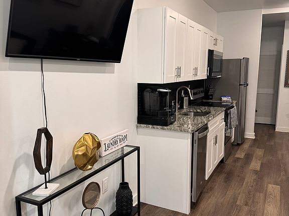 4th image of 2132 N 21st St #1