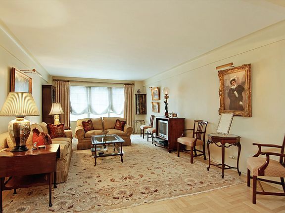 2nd image of 880 5th Ave #67J