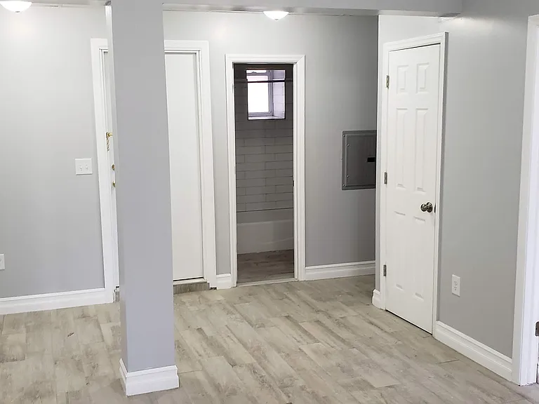 166 Summit — Photo 16