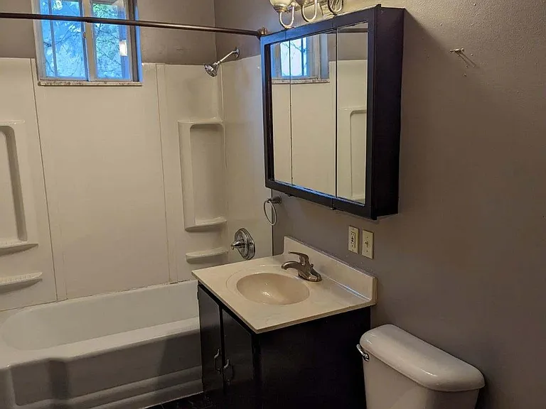 433 Reinhard Ave #435 — Photo 3